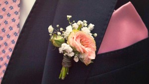 boutonniere-rose-rosebud-detail-photographe-mariage-wedding-photographer