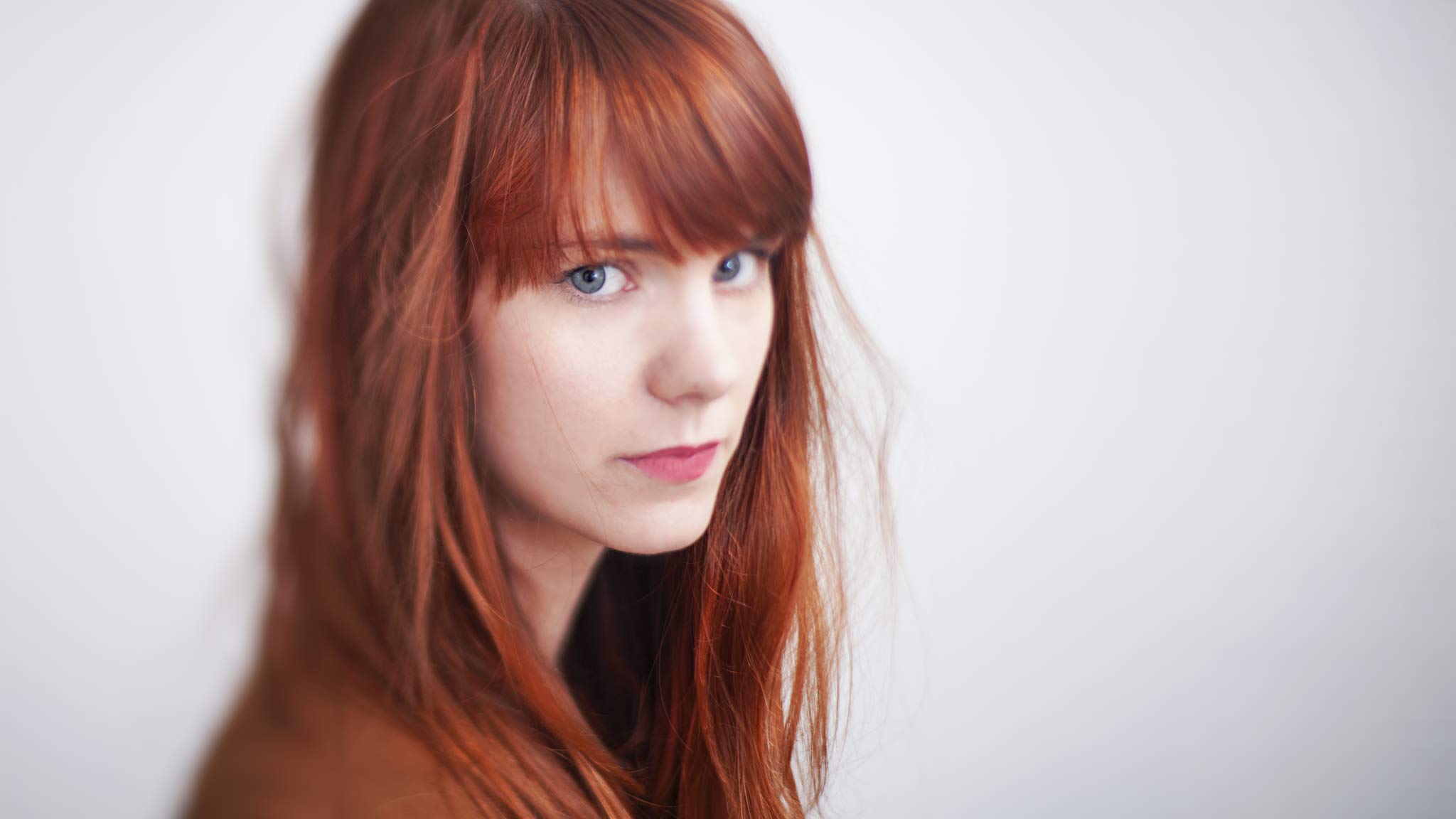 photographe-portrait-art-book-model-mannequinat-rousse-red-head-redhead-girl